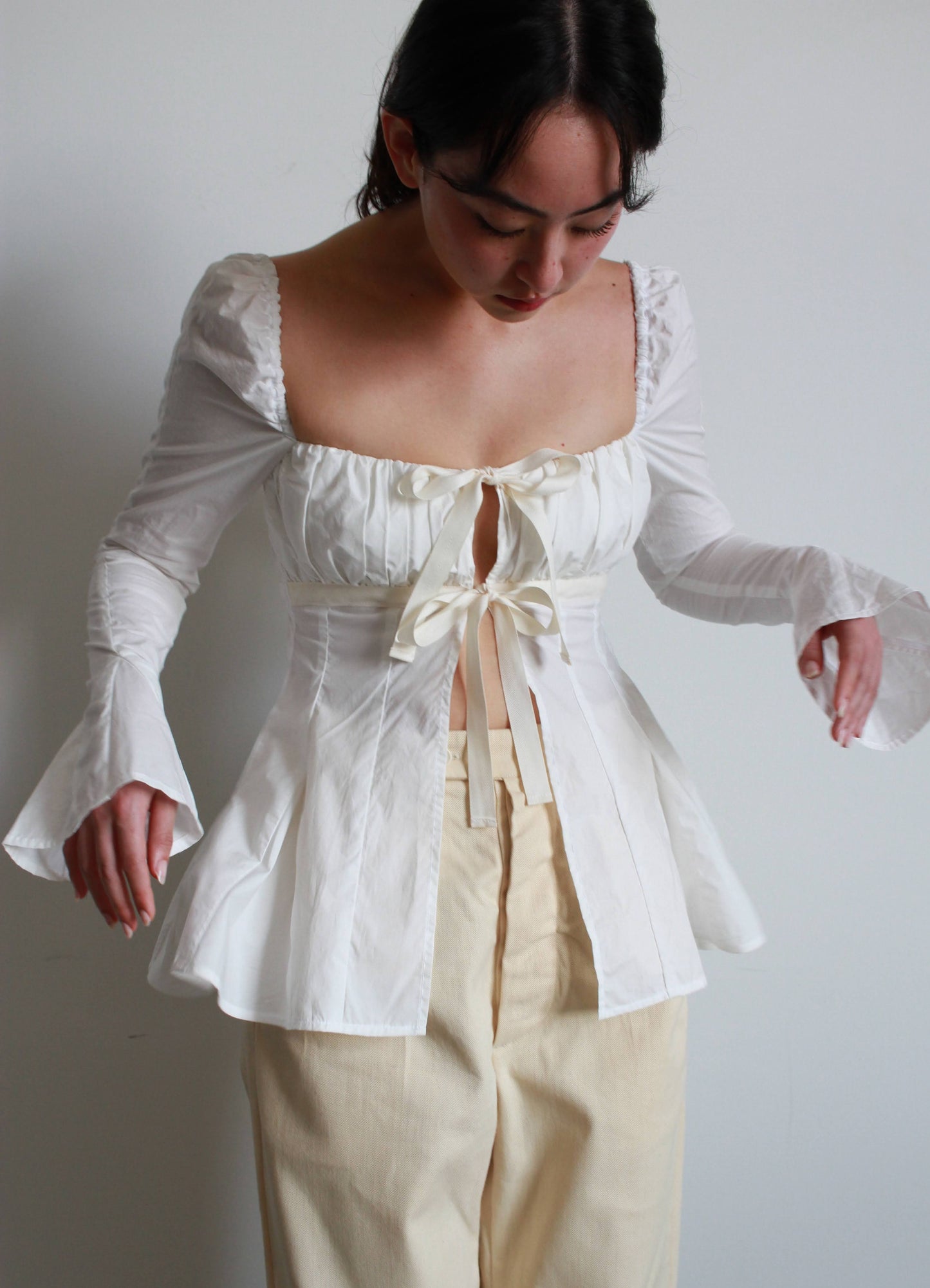 THE PEIGNOIR TOP