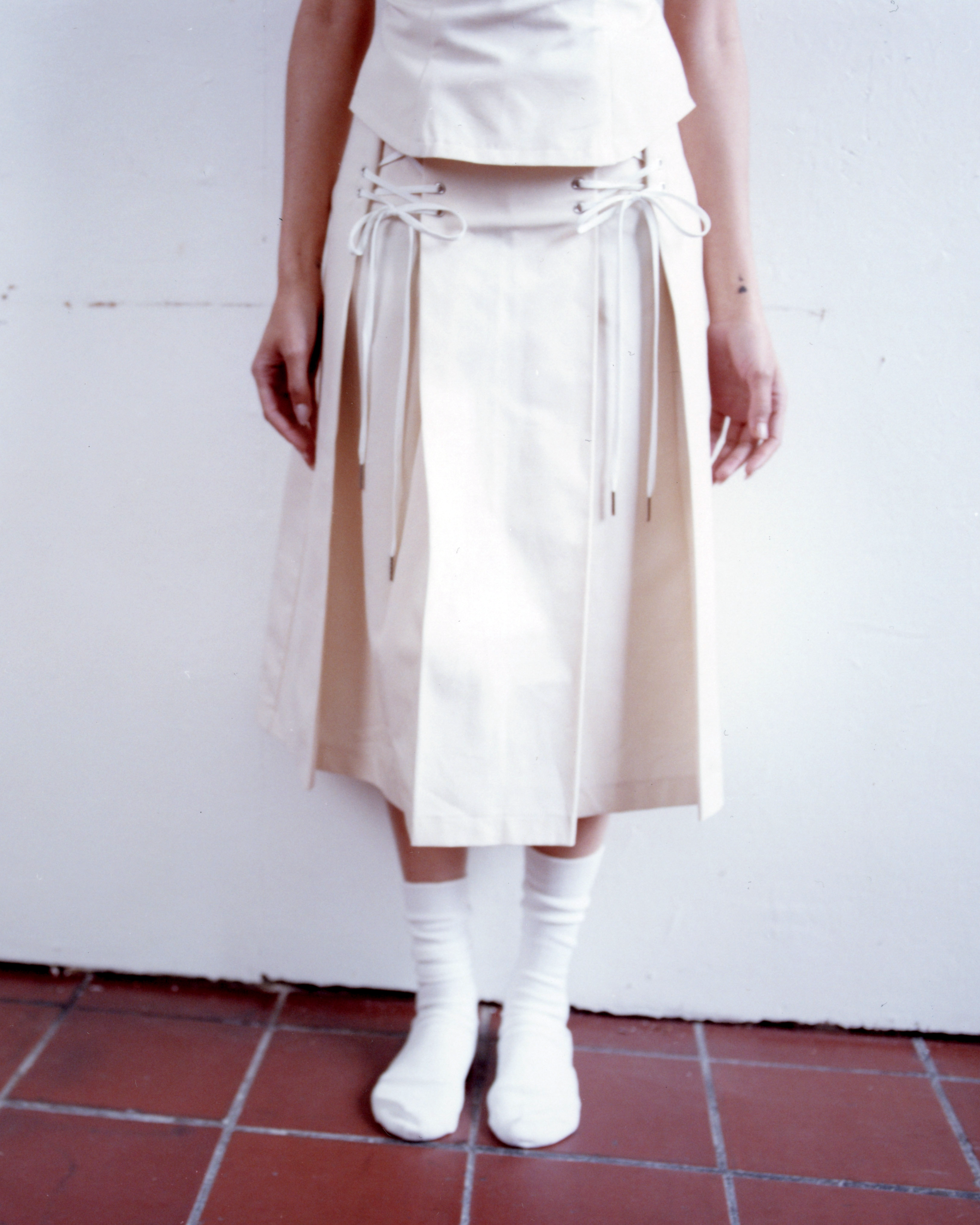 ミニスカート [SOFT SEOUL] LACE PUNCHING SKIRT Lace draped wrap skirt – POPPY